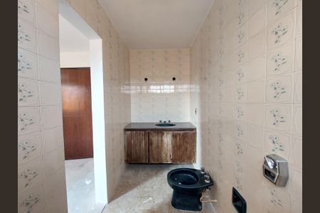 Casa à venda com 270m², 3 quartos e 3 vagasBanheiro Suíte 1