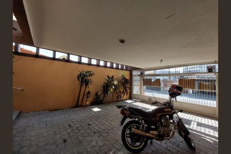 Casa à venda com 270m², 3 quartos e 3 vagasGaragem