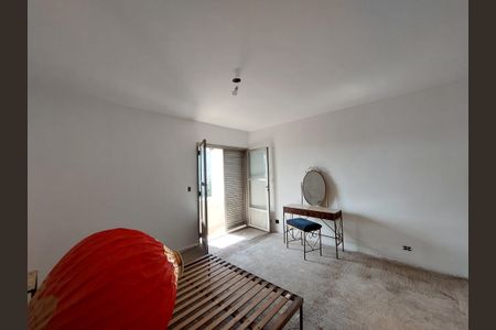 Casa à venda com 270m², 3 quartos e 3 vagasSuíte 3