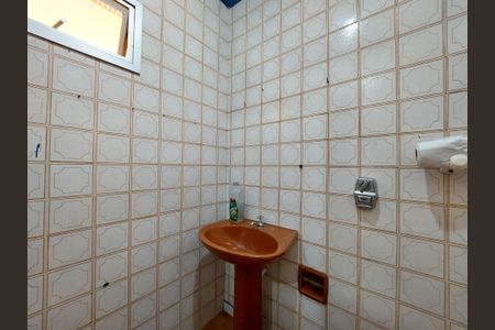 Casa à venda com 270m², 3 quartos e 3 vagasBanheiro na Área de Serviço