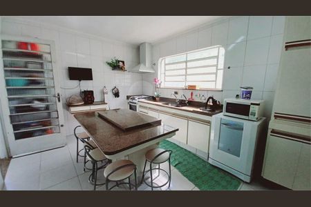 Casa à venda com 5 quartos, 255m² em Jardim do Colegio (Zona Norte), São Paulo