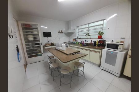 Casa à venda com 5 quartos, 255m² em Jardim do Colegio (Zona Norte), São Paulo