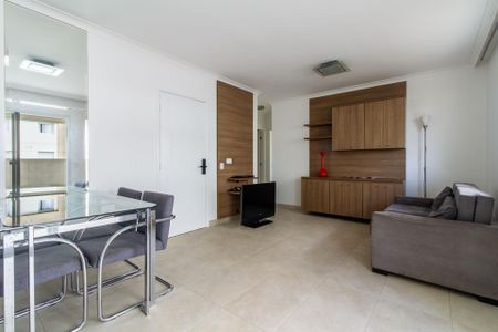 Sala de apartamento à venda com 2 quartos, 107m² em Santo Amaro, São Paulo