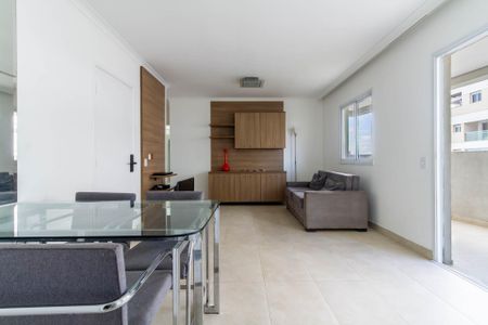 Sala de apartamento à venda com 2 quartos, 107m² em Santo Amaro, São Paulo