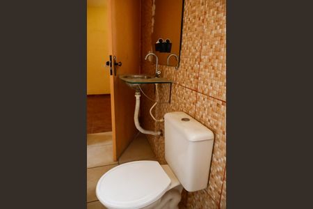 Banheiro de casa para alugar com 1 quarto, 45m² em Conceicao, Osasco