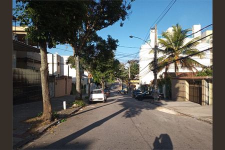 Apartamento à venda com 60m², 2 quartos e 1 vaga