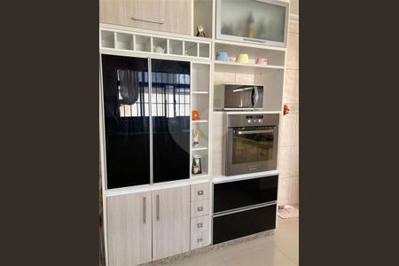 Casa à venda com 3 quartos, 170m² em Vila Pereira Barreto, São Paulo