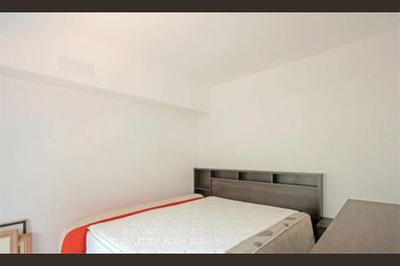 Apartamento à venda com 32m², 1 quarto e sem vaga