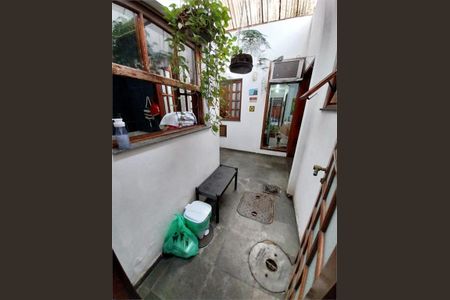 Casa de condomínio à venda com 120m², 4 quartos e 2 vagas