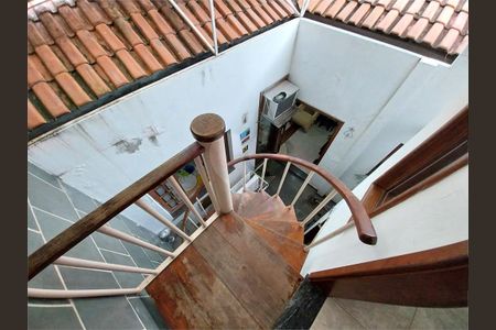 Casa de condomínio à venda com 120m², 4 quartos e 2 vagas