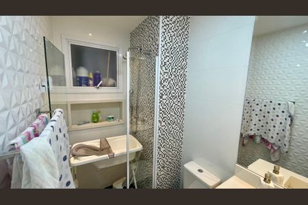 Apartamento à venda com 84m², 3 quartos e 2 vagas Apartamento à venda com 84m², 3 quartos e 2 vagasBanheiro da Suíte