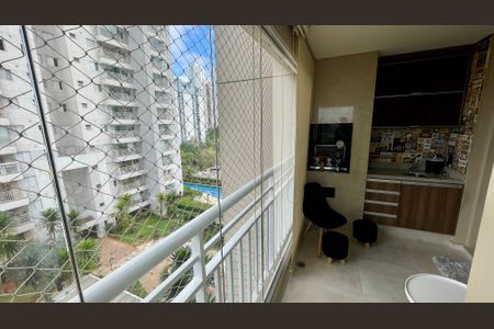 Apartamento à venda com 84m², 3 quartos e 2 vagas Apartamento à venda com 84m², 3 quartos e 2 vagasVaranda