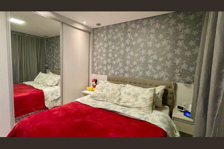 Apartamento à venda com 84m², 3 quartos e 2 vagas Apartamento à venda com 84m², 3 quartos e 2 vagas Suíte