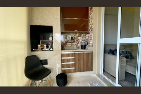 Apartamento à venda com 84m², 3 quartos e 2 vagas Apartamento à venda com 84m², 3 quartos e 2 vagasVaranda