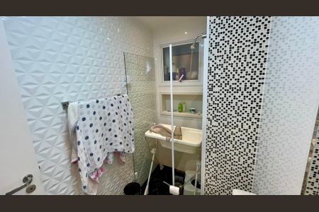 Apartamento à venda com 84m², 3 quartos e 2 vagas Apartamento à venda com 84m², 3 quartos e 2 vagasBanheiro da Suíte