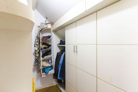 Casa à venda com 347m², 3 quartos e 1 vagaSuíte