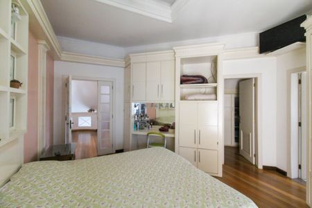 Casa à venda com 347m², 3 quartos e 1 vagaSuíte