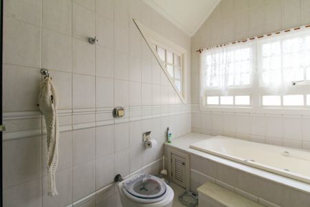 Casa à venda com 347m², 3 quartos e 1 vagaBanheiro da Suíte