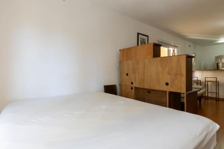 Studio de kitnet/studio para alugar com 1 quarto, 45m² em República, São Paulo