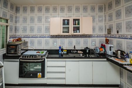 Casa à venda com 180m², 3 quartos e 3 vagasCozinha