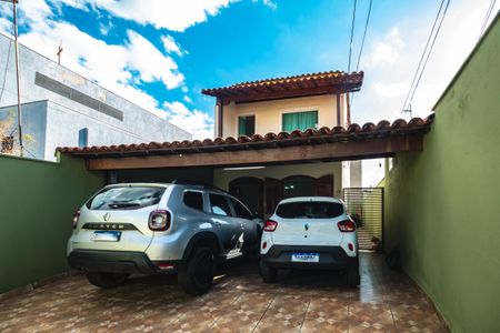 Casa à venda com 180m², 3 quartos e 3 vagasGaragem