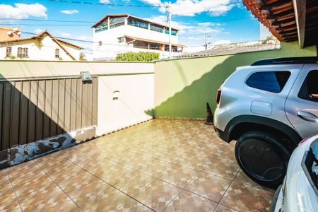 Casa à venda com 180m², 3 quartos e 3 vagasGaragem