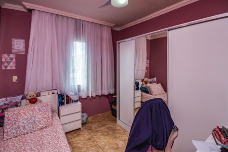 Casa à venda com 180m², 3 quartos e 3 vagasQuarto 2
