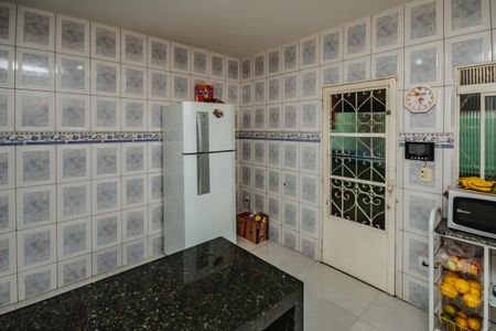 Casa à venda com 180m², 3 quartos e 3 vagasCozinha