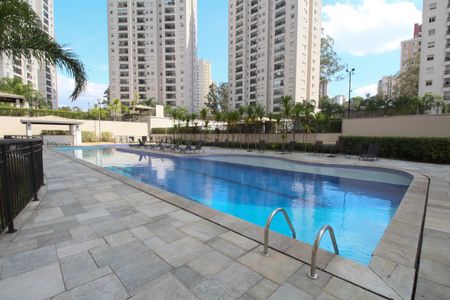 Apartamento à venda com 70m², 2 quartos e 1 vagaÁrea comum - Piscina