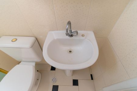 Apartamento à venda com 59m², 2 quartos e 1 vaga Apartamento à venda com 59m², 2 quartos e 1 vagaBanheiro