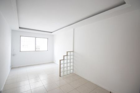 Sala de apartamento para alugar com 2 quartos, 50m² em Mutondo, São Gonçalo