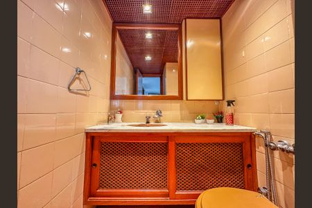 Apartamento à venda com 280m², 5 quartos e 4 vagasLavabo 2