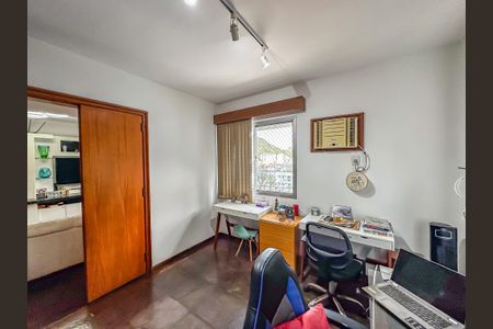 Apartamento à venda com 280m², 5 quartos e 4 vagasEscritório 