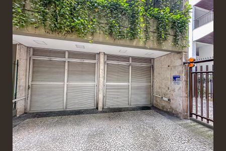 Apartamento à venda com 280m², 5 quartos e 4 vagasFachada