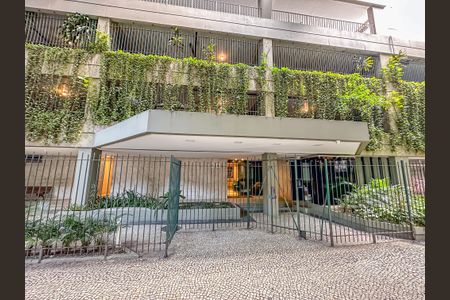 Apartamento à venda com 280m², 5 quartos e 4 vagasFachada