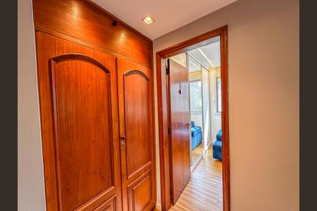 Apartamento à venda com 280m², 5 quartos e 4 vagasCorredor