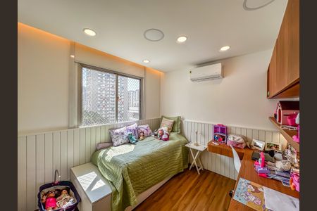 Apartamento à venda com 280m², 5 quartos e 4 vagasQuarto 2