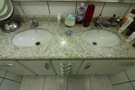 Apartamento à venda com 188m², 4 quartos e 4 vagasSuíte 1 Banheiro