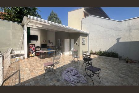 Casa para alugar com 200m², 3 quartos e 4 vagas Casa para alugar com 200m², 3 quartos e 4 vagasÁrea comum - Churrasqueira