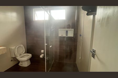 Casa para alugar com 200m², 3 quartos e 4 vagas Casa para alugar com 200m², 3 quartos e 4 vagasBanheiro Social