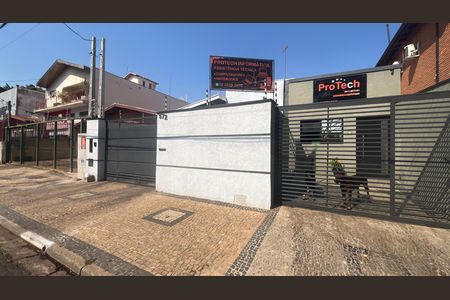 Casa para alugar com 200m², 3 quartos e 4 vagas Casa para alugar com 200m², 3 quartos e 4 vagasFachada