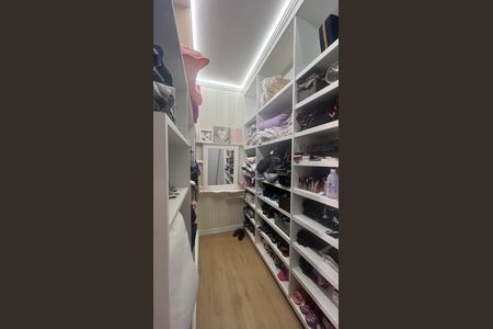 Casa para alugar com 200m², 3 quartos e 4 vagas Casa para alugar com 200m², 3 quartos e 4 vagasCloset da suíte