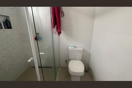 Casa para alugar com 200m², 3 quartos e 4 vagas Casa para alugar com 200m², 3 quartos e 4 vagasBanheiro da Suíte