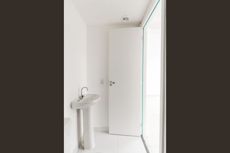Apartamento para alugar com 33m², 2 quartos e sem vaga Apartamento para alugar com 33m², 2 quartos e sem vagaBanheiro