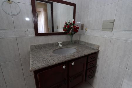 Casa à venda com 160m², 3 quartos e 2 vagasBanheiro da Suíte