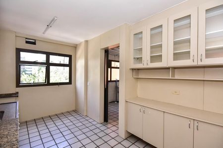 Apartamento à venda com 269m², 4 quartos e 2 vagasCozinha