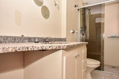 Apartamento à venda com 269m², 4 quartos e 2 vagasBanheiro