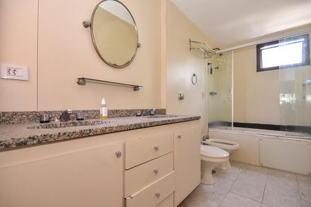 Apartamento à venda com 269m², 4 quartos e 2 vagasBanheiro Suíte 2