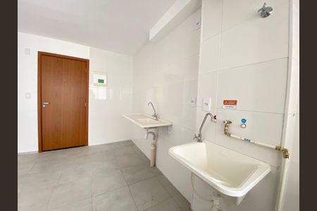 Apartamento à venda com 45m², 2 quartos e 1 vaga Apartamento à venda com 45m², 2 quartos e 1 vagaCozinha e Área de Serviço