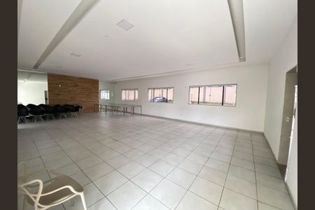 Apartamento à venda com 45m², 2 quartos e 1 vaga Apartamento à venda com 45m², 2 quartos e 1 vagaÁrea comum - Salão de festas